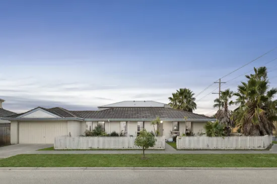 1 Erinka Crescent, Patterson Lakes, Vic 3197