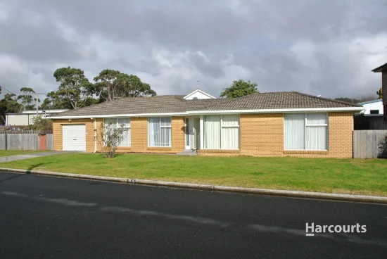 1 Esplanade, Somerset, Tas 7322
