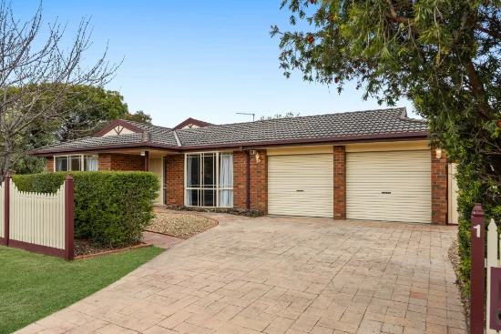 1 Ferncroft Court, Berwick, Vic 3806 - For Sale