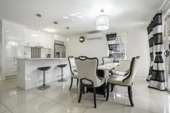 1 Finnegan Circuit, Oxley, Qld 4075
