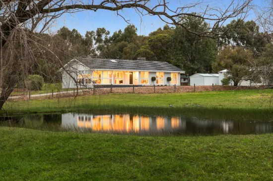 1 Fiona Drive, Cranbourne South, Vic 3977