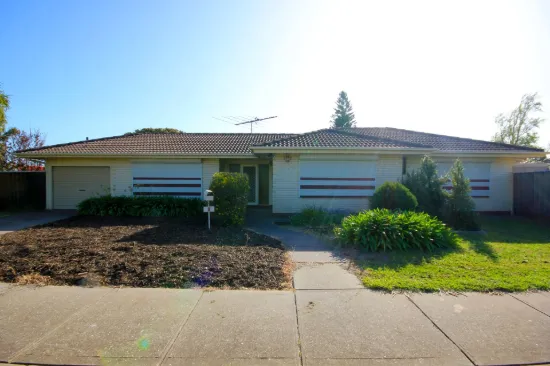 1 Gilbertson Avenue, Morphett Vale, SA 5162
