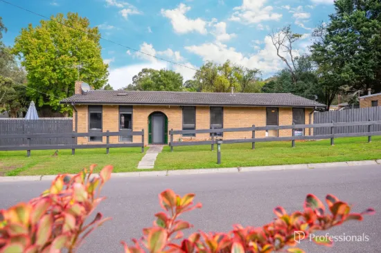 1 Greenwood Drive, Launching Place, Vic 3139
