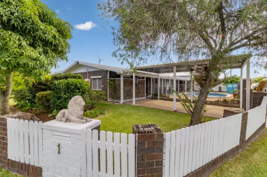 1 Hayworth Street, Point Vernon, Qld 4655