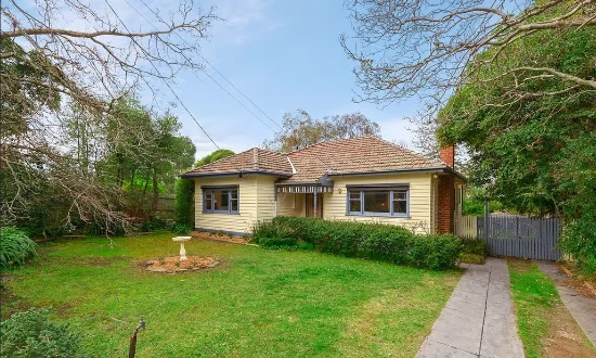 1 Hillside Crescent, Blackburn, Vic 3130
