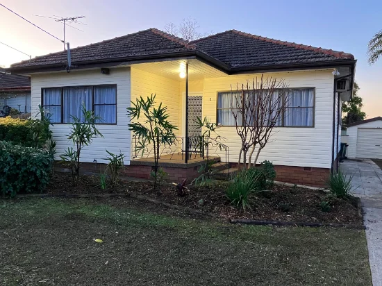 1 Holden St, Toongabbie, NSW 2146
