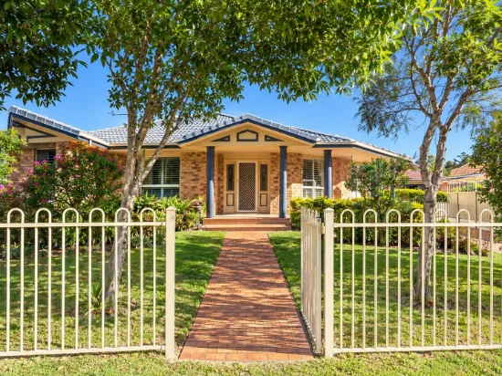 1 Kempnich Place, Yamba, NSW 2464