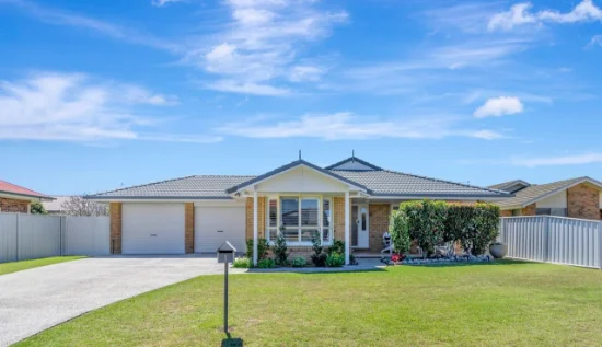 1 Kookaburra Court, Yamba, NSW 2464