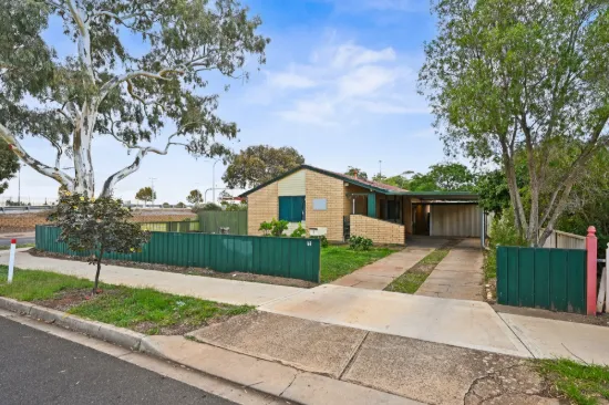 1 KOONGARRA CRESCENT, Munno Para, SA 5115