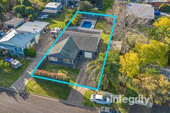 1 Lynburn Avenue, Bomaderry, NSW 2541