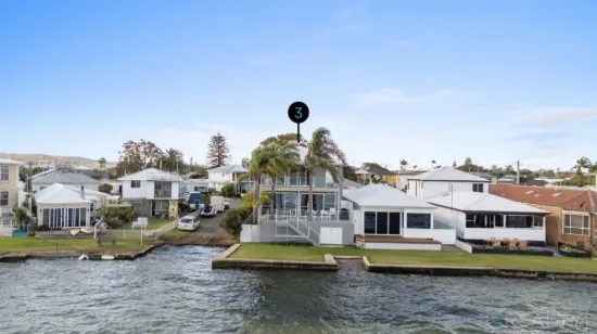 1 Marks Parade, Marks Point, NSW 2280