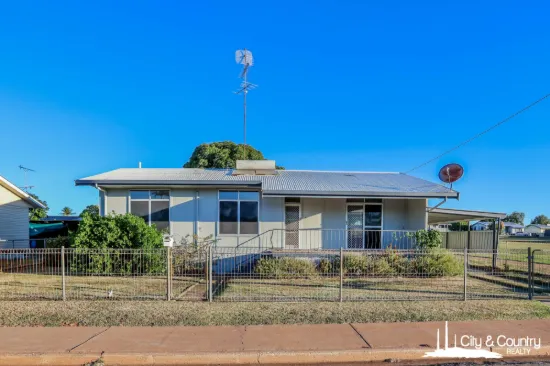 1 Milne Bay Road, Mount Isa, Qld 4825