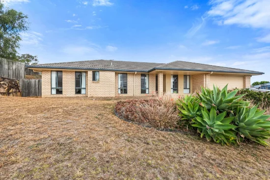 1 Mountain View Drive, Oakey, Qld 4401