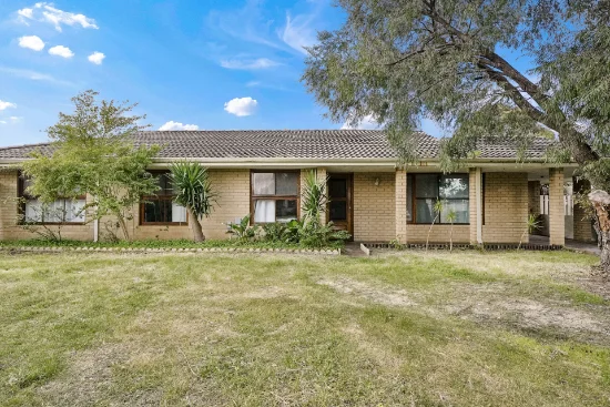 1 Nardoo Way, Maddington, WA 6109