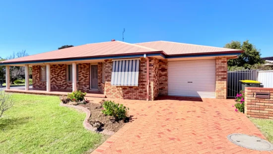 1 Northcott Close, Tamworth, NSW 2340