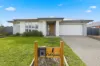 1 Oak Grove, Romsey, Vic 3434-Image