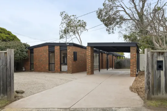 1 Oakhurst Court, Frankston, Vic 3199