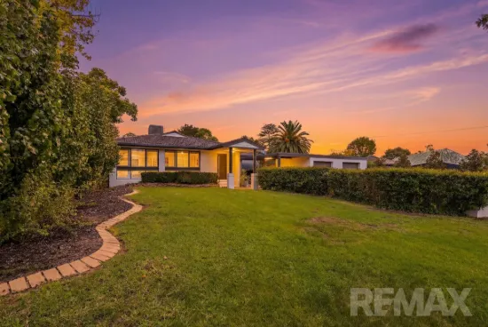1 Orford Place, Lake Albert, NSW 2650
