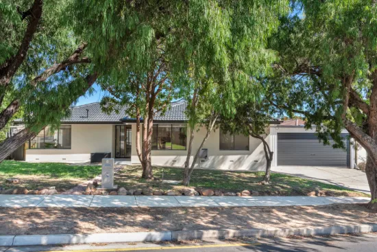 1 Parklands Crescent, Reynella, SA 5161