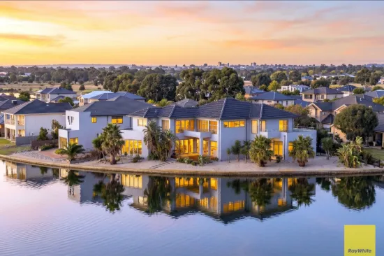 1 Pelican Point Road, Sanctuary Lakes, Vic 3030