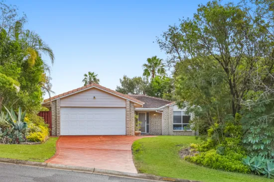 1 Phoenix Street, Pacific Pines, Qld 4211