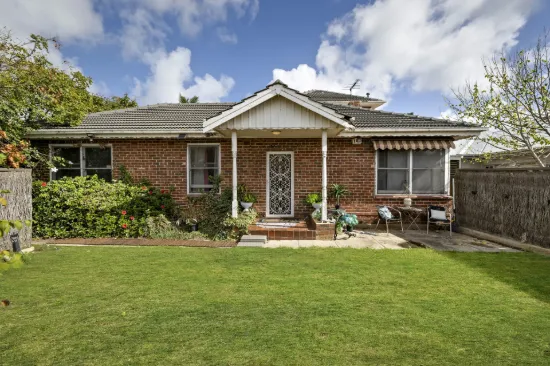 1 Ragless Avenue, Park Holme, SA 5043