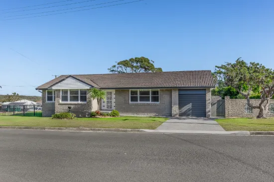1 Reef Street, Bundeena, NSW 2230