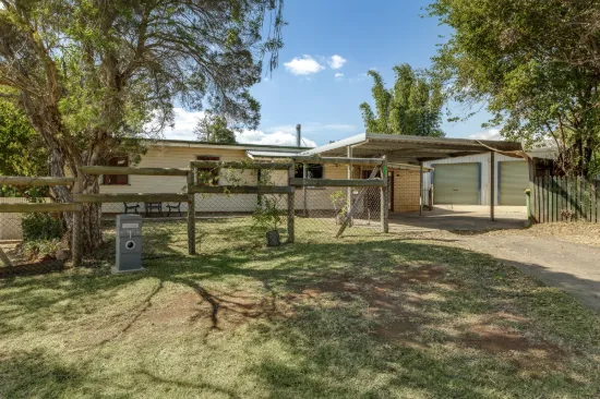 1 Robsart Street, North Toowoomba, Qld 4350
