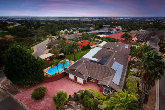 1 Rocklyn Court, Gulfview Heights, SA 5096