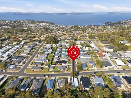 1 Sandstone Grove, Blackmans Bay, Tas 7052