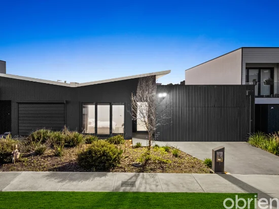 1 Savoy Grove, Cranbourne North, Vic 3977