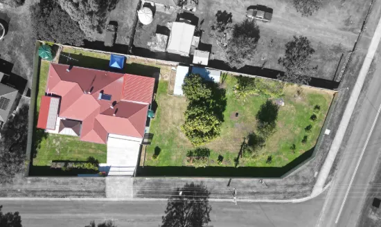 1 Shorelands Drive, Withcott, Qld 4352