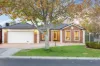 1 Strachan Close, Taylors Lakes, Vic 3038