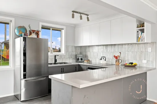 1 Suncrest Place, Ravenswood, Tas 7250