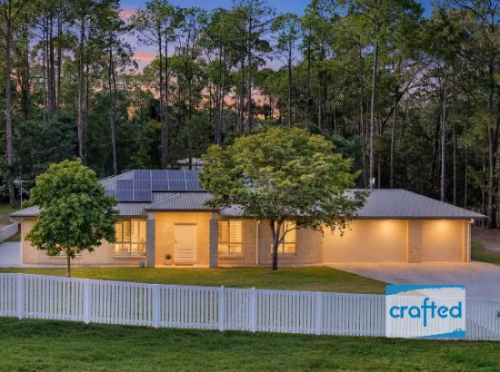 1 The Aspect, Buccan, Qld 4207