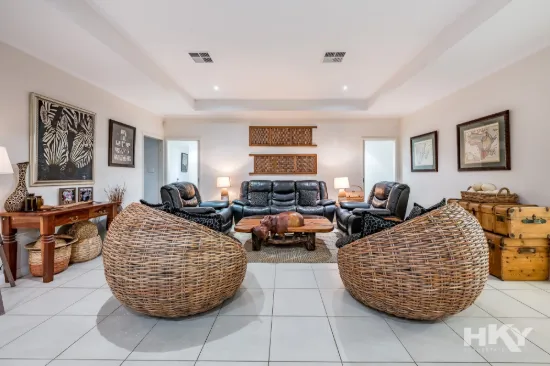1 The Grange, The Vines, WA 6069-Image