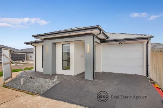 1 Thyme Crescent, Fraser Rise, Vic 3336