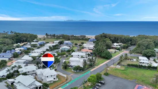 1 Turtle Place, Blacks Beach, Qld 4740