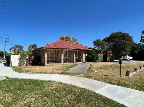 1  Victor  Ct, Hoppers Crossing, Vic 3029
