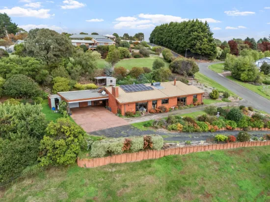 1 Waverley Road, Ulverstone, Tas 7315