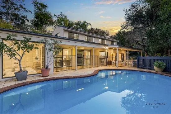1 Widgee Place, Chapel Hill, Qld 4069