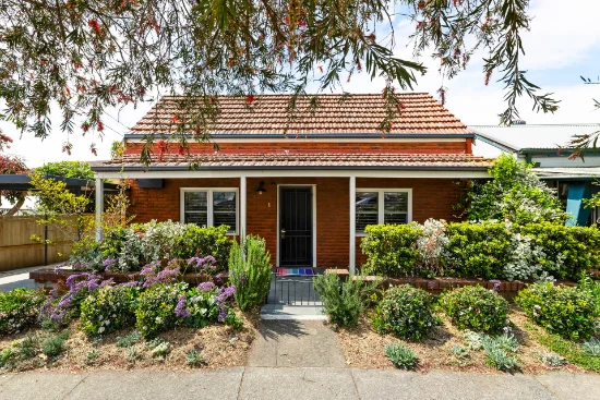 1 Woodlands Road, Ashbury, NSW 2193