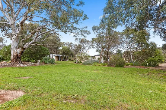 10-12 Kitchener Terrace, Mount Hope, SA 5607