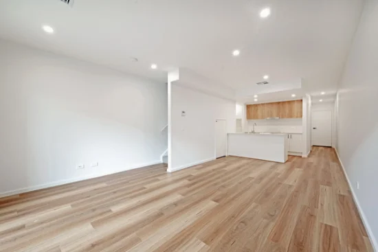 10/2 Cornelius Street, Coombs, ACT 2611