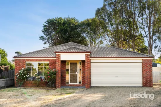 10 Acacia Court, Romsey, Vic 3434