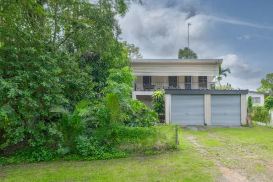 10 Acacia Street, Holloways Beach, Qld 4878