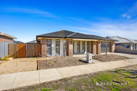10 Adrianus St, Alfredton, Vic 3350