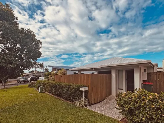 10 Ainslie Place, Smithfield, Qld 4878