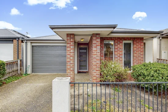10 Armidale Drive, Pakenham, Vic 3810