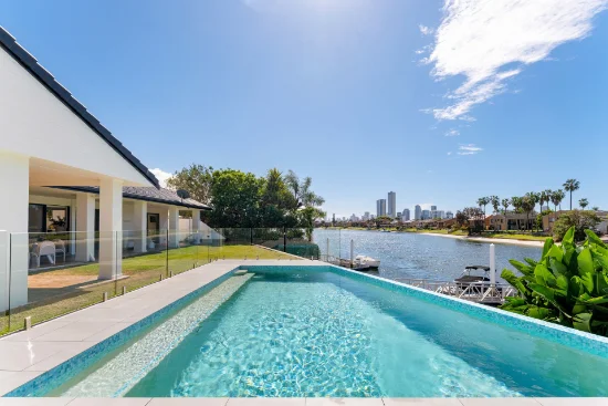 10 Australis Court, Mermaid Waters, Qld 4218